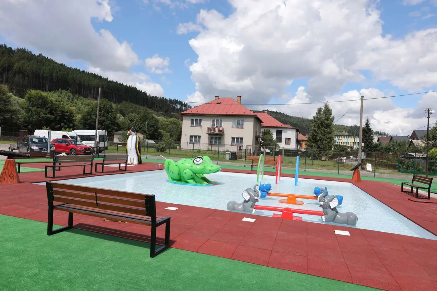 Celkový pohľad na vodné ihrisko v Krásne nad Kysucou